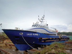 Fast Crew Boat